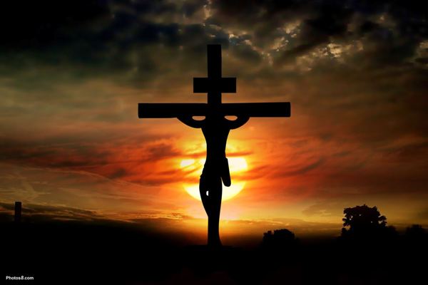 Jesus-on-the-Cross-at-Sunset_600x400